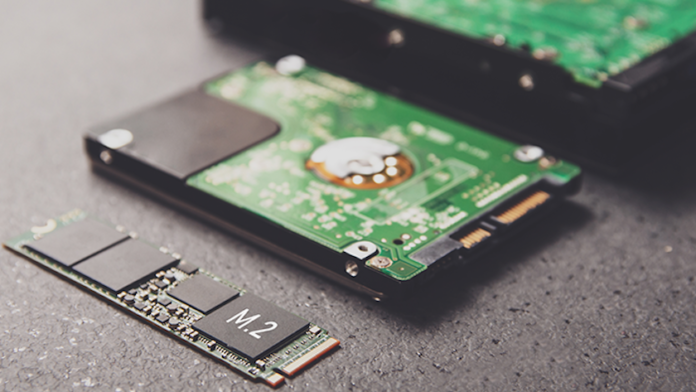 Ổ SSD là một thiết bị lưu trữ thế hệ mới được sử dụng trên laptop, máy tính