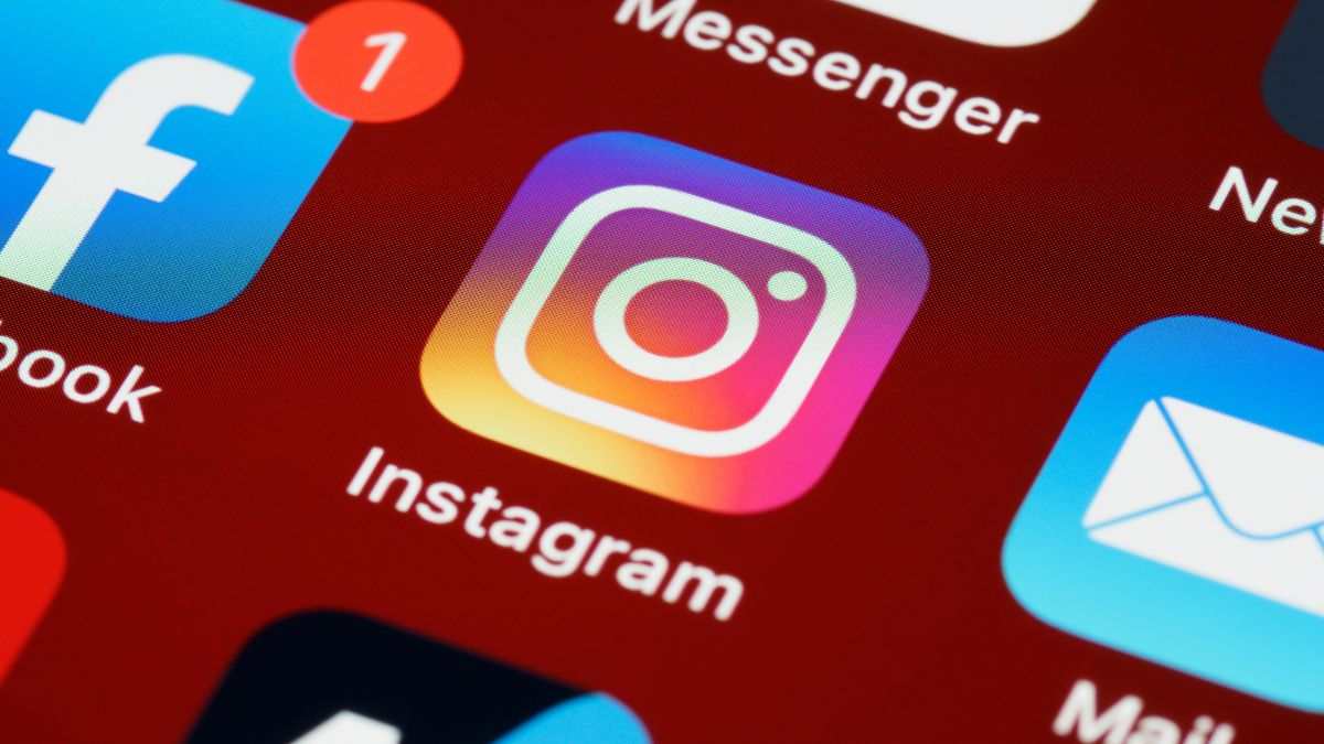 Instagram và Facebook là gì?