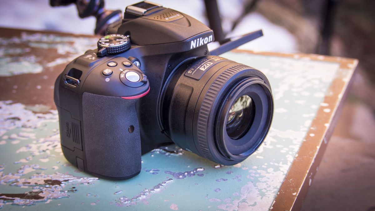 Máy ảnh Nikon D5300