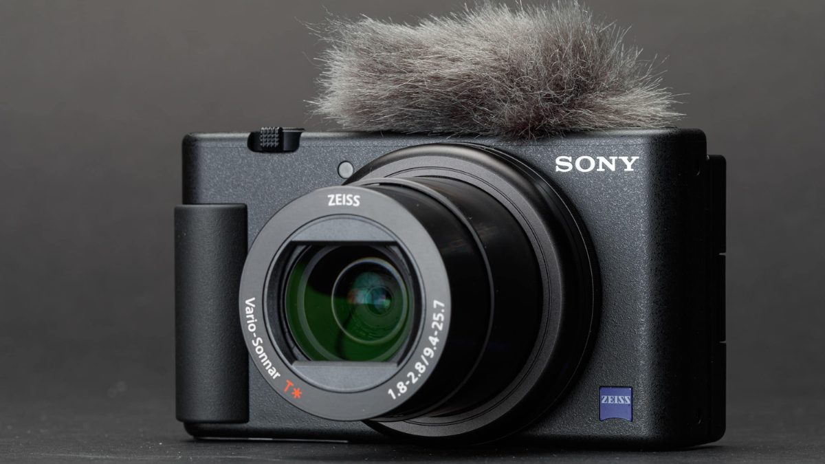 Ưu điểm về thiết kế, cấu hình của máy ảnh Sony ZV-1