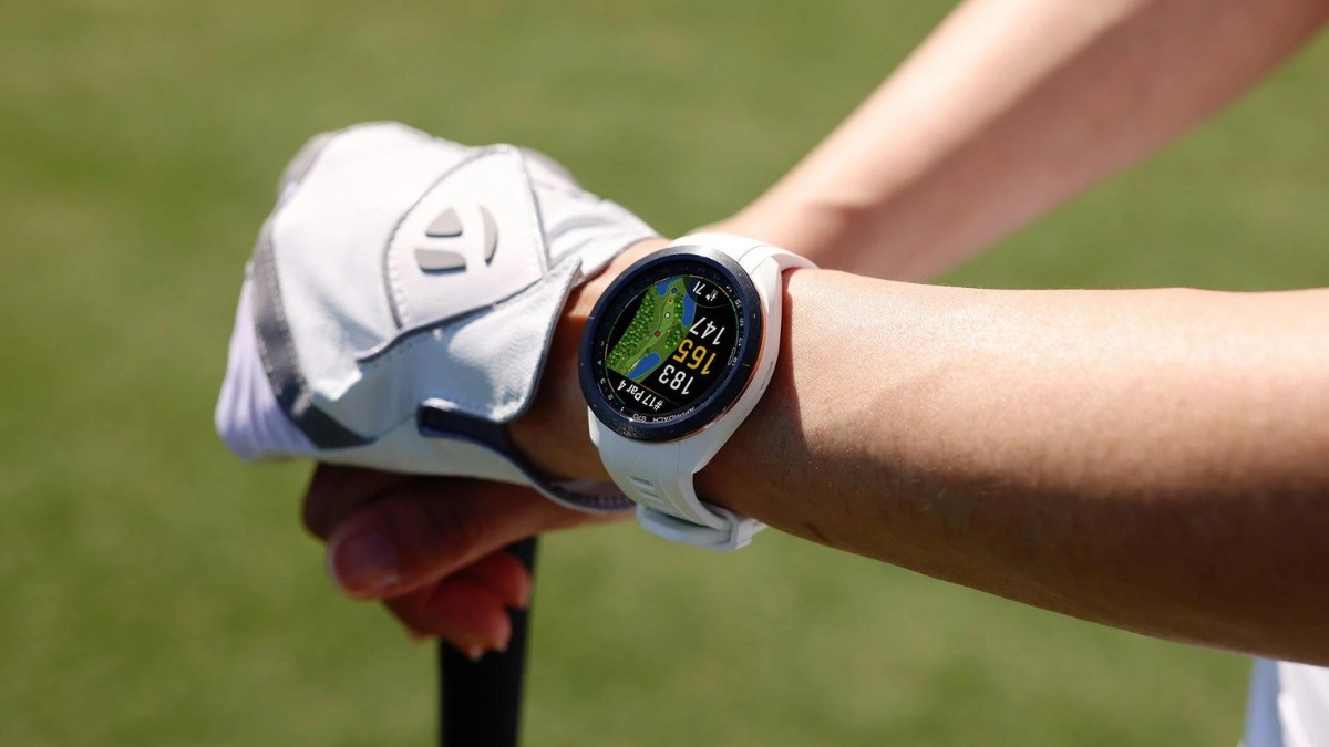 Đánh giá Garmin Approach S70 - Đồng hồ dành riêng cho người chơi thể thao