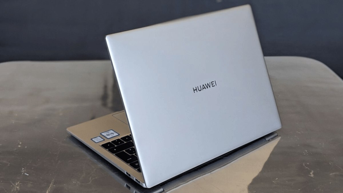 Review laptop Huawei cũ về thiết kế 