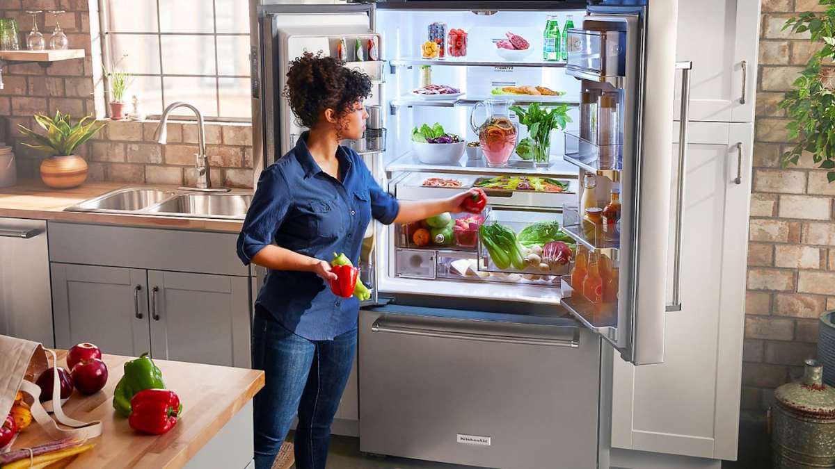 Chọn mua tủ lạnh dựa trên giá thành sản phẩm