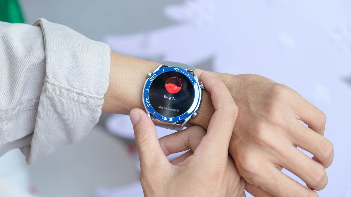 Đánh giá Huawei Watch Ultimate về tính năng thông minh