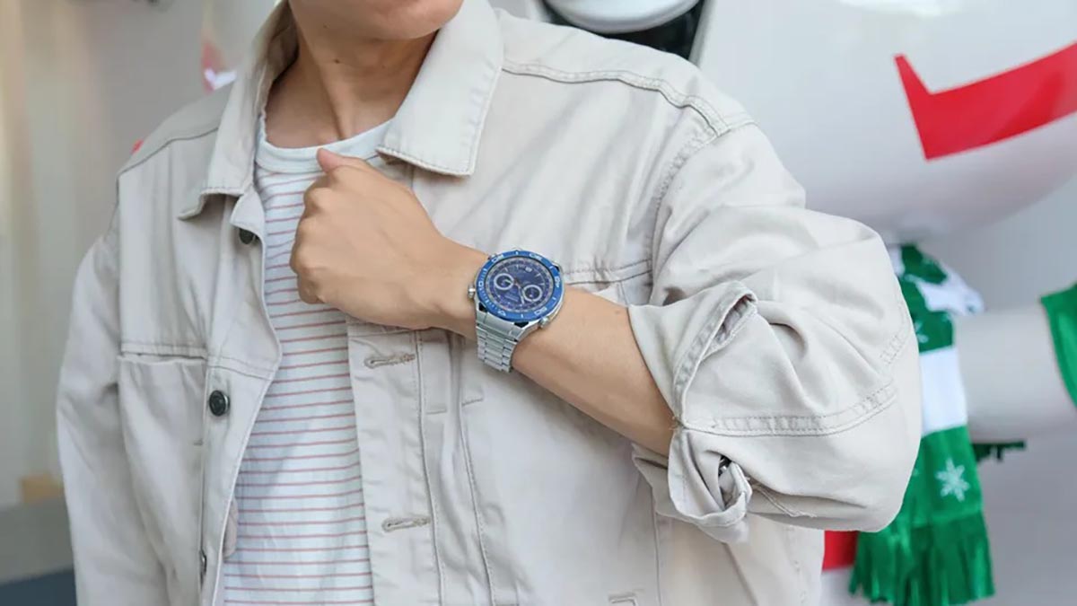 Có nên mua Huawei Watch Ultimate không, mua giá bao nhiêu tiền?