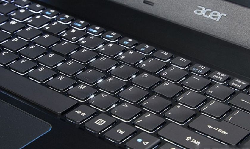 Cách kiểm tra laptop Acer có bật được đèn bàn phím hay không?