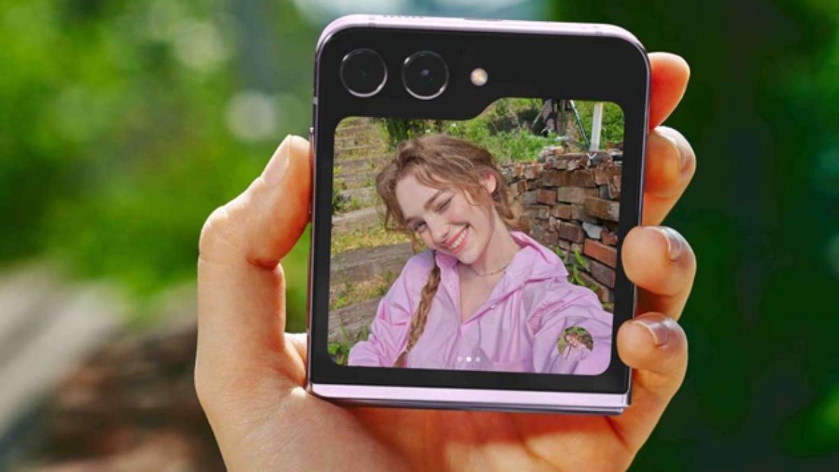 Hệ thống camera của Galaxy Z Flip 6 được cải tiến khá ấn tượng với 50MP