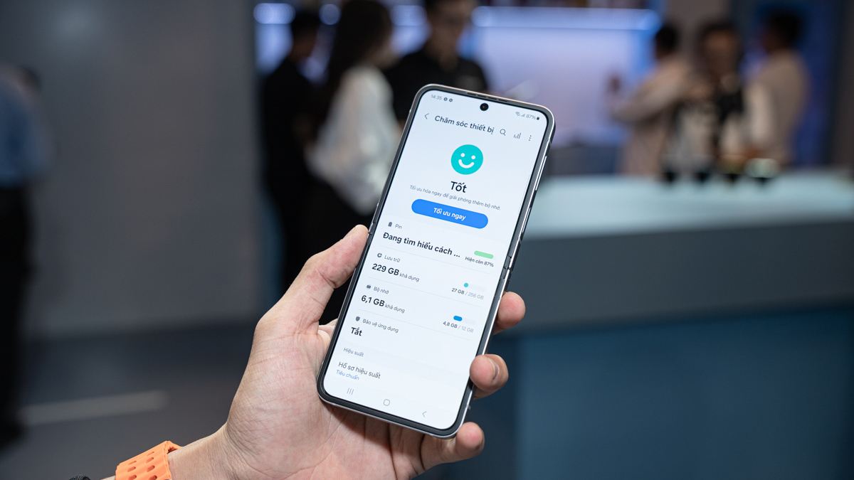 Đánh giá Samsung Galaxy Z Flip 7 về hiệu năng